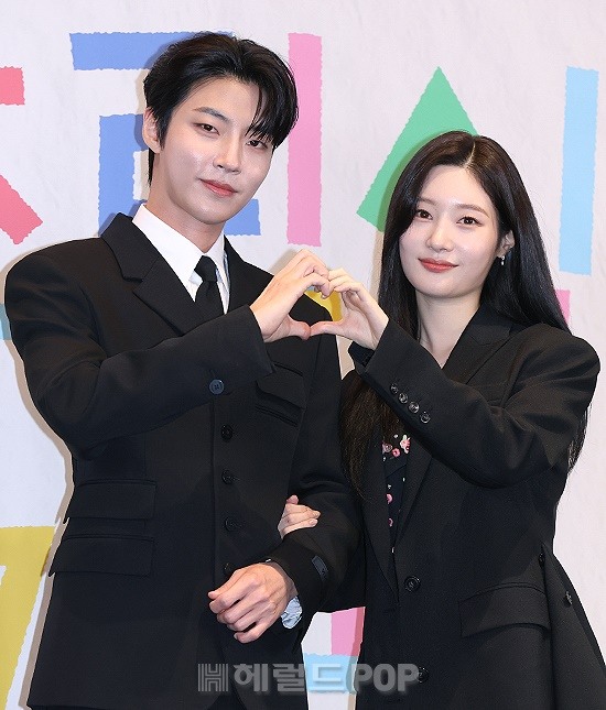 황인엽, 정채연/사진=민선유 기자