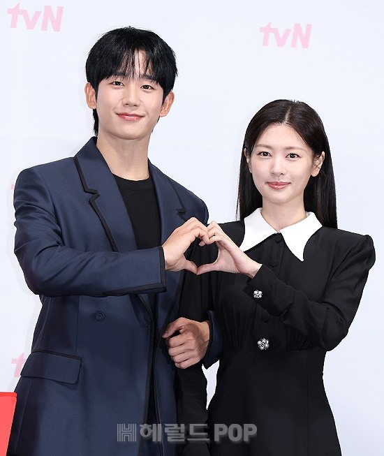 배우 정해인, 정소민/사진=민선유 기자