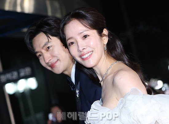배우 이제훈, 한지민/사진=민선유 기자