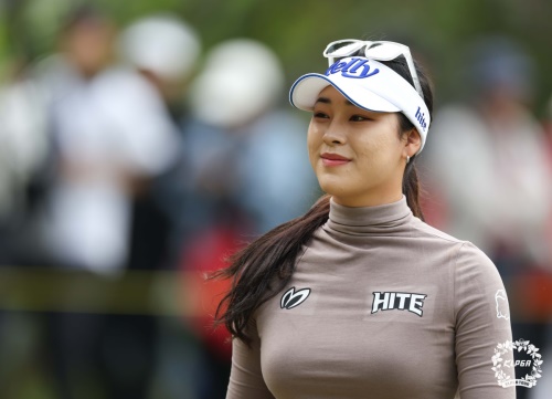 LPGA Q시리즈 최종전에서 단독 8위에 올라 내년 풀시드를 획득한 윤이나. [사진=KLPGA]